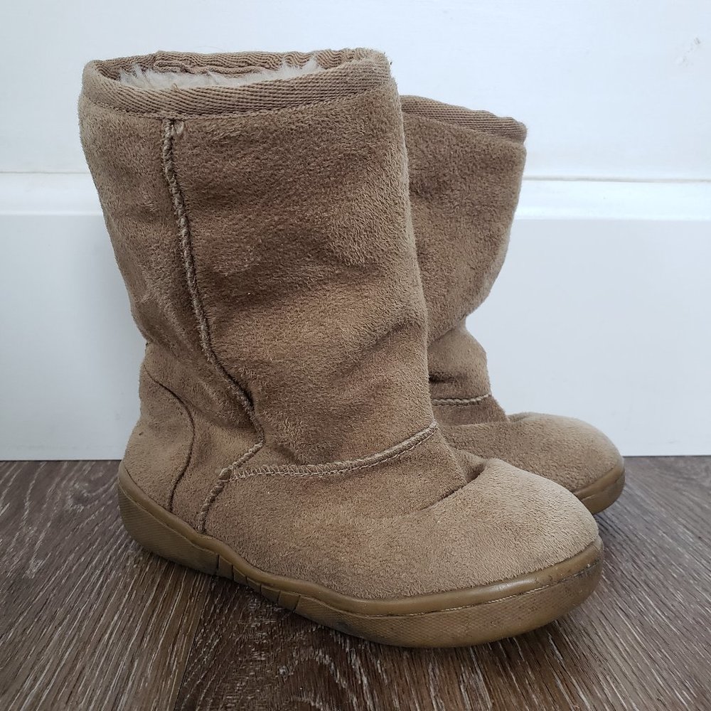 4/$20 unisex Joe Fresh Size 9 Pull On Brown Tan Suede Boots with Cozy Lining